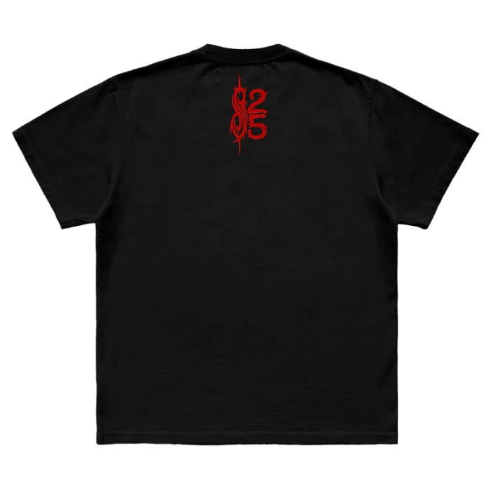 Get the exclusive Slipknot 2024 Baltimore, MD tour t-shirt in black. This limited-edition tee showcases unique city-specific artwork on the front and a striking 25th anniversary tribal S logo on the back. Ideal for fans marking a quarter-century of Slipknot’s legacy. Order now to celebrate in style!